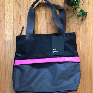 Nike Radiate Tote Zipper Bag